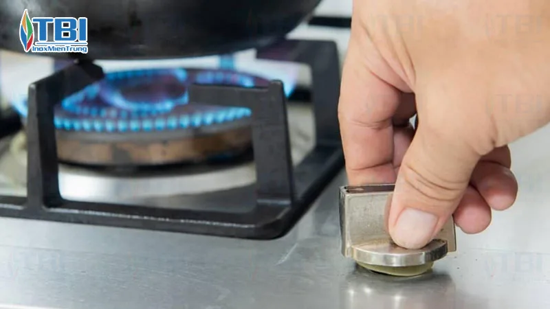 Bo-danh-lua-bep-ga-cong-nghiep-la-gi-inoxmientrung