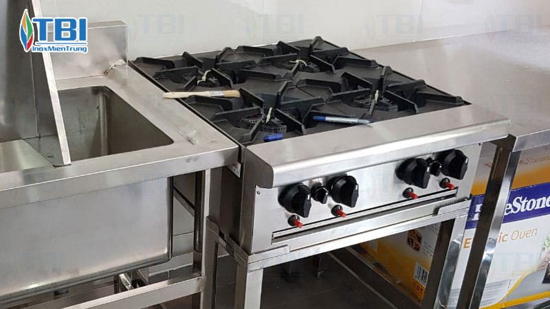 Cac-thiet-bi-chinh-trong-thi-cong-lap-dat-bep-ga-cong-nghiep-inoxmientrung