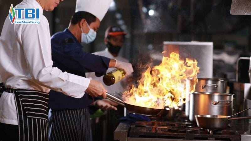 Dung-cu-nau-phu-hop-inoxmientrung