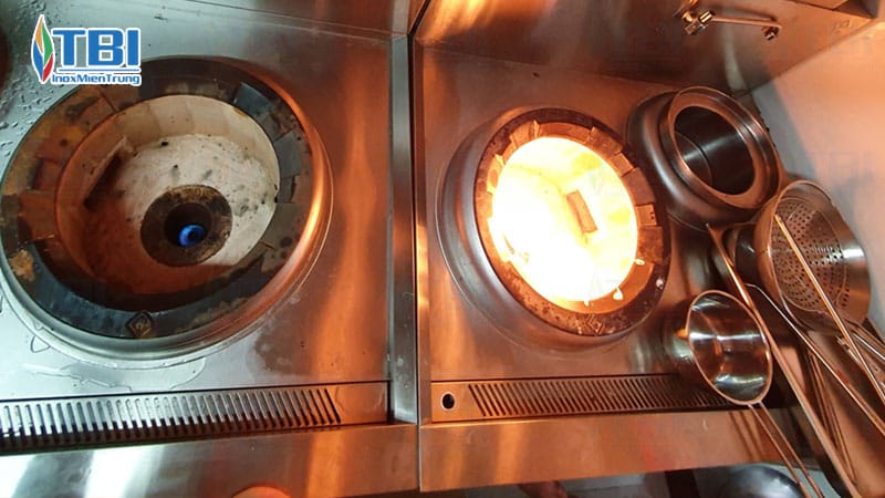 Hien-tuong-bep-ga-cong-nghiep-bi-do-lua-la-gi-inoxmientrung