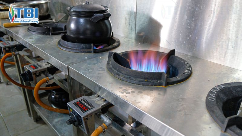 Khong-de-bep-chay-khong-inoxmientrung