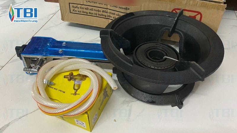 Luu-y-khi-lua-chon-phu-kien-bep-ga-cong-nghiep-inoxmientrung