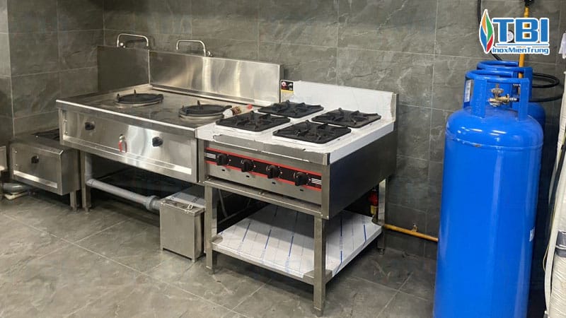 Nhung-dau-hieu-cho-thay-bep-ga-cong-nghiep-can-duoc-bao-duong-inoxmientrung