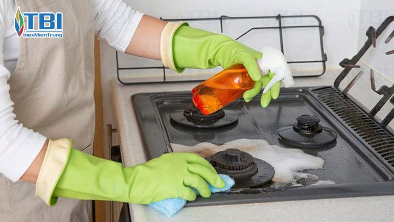 Tai-sao-bep-ga-cong-nghiep-bi-muoi-den-inoxmientrung