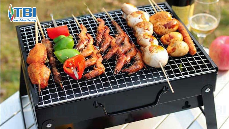 Dac-diem-cua-bep-than-inoxmientrung