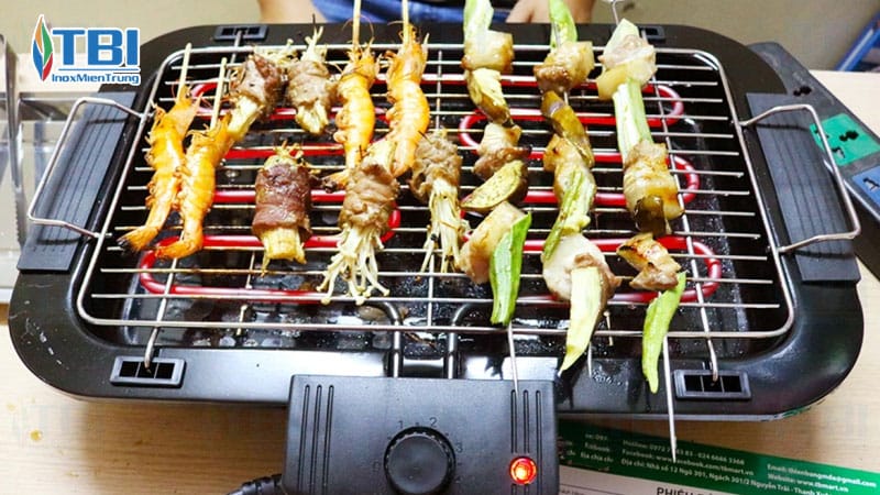 Huong-dan-su-dung-bep-nuong-dien-dung-cach-inoxmientrung