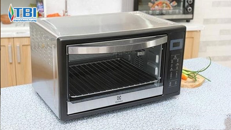 Mua-lo-nuong-thung-hay-lo-nuong-am-tu-loai-nao-tot-hon-inoxmientrung