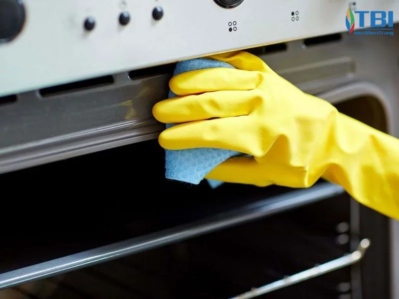 Luu-y-khi-ve-sinh-lo-nuong-locklock-inoxmientrung