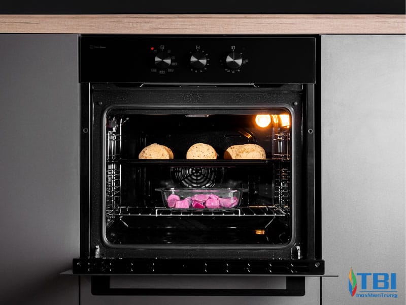 Cach-su-dung-lo-nuong-am-tu-don-gian-inoxmientrung