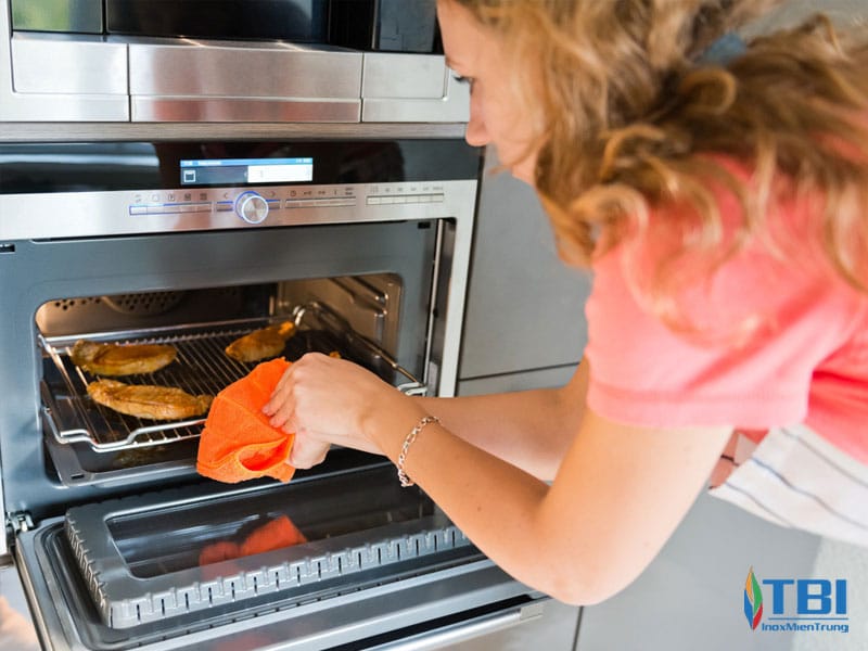 Cach-su-dung-lo-nuong-an-toan-hieu-qua-inoxmientrung