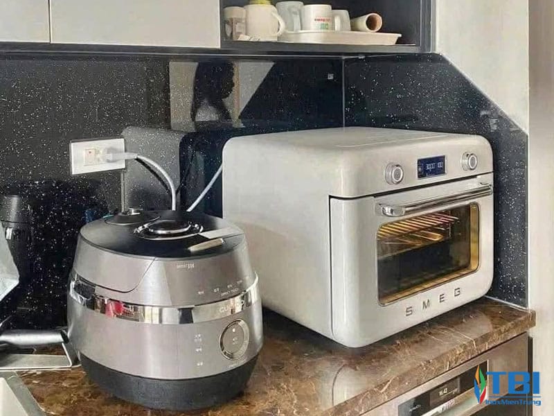 Co-nen-mua-lo-nuong-smeg-khong-inoxmientrung