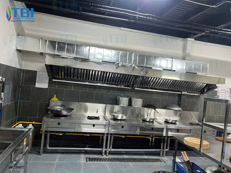 Quy-trinh-thi-cong-va-hoan-thien-bep-nha-hang-ech-xanh-1-inoxmientrung