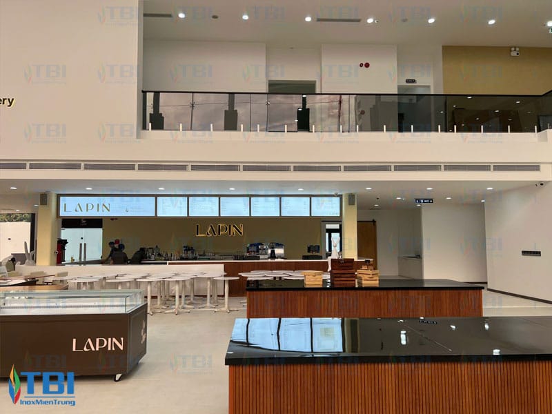 Hinh-anh-thuc-te-du-an-lapin-bakery-dessert-cafe-8-inoxmientrung