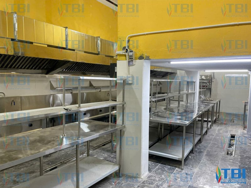 Inox-mien-trung-giai-phap-thi-cong-bep-nha-hang-chuyen-nghiep-1-inoxmientrung