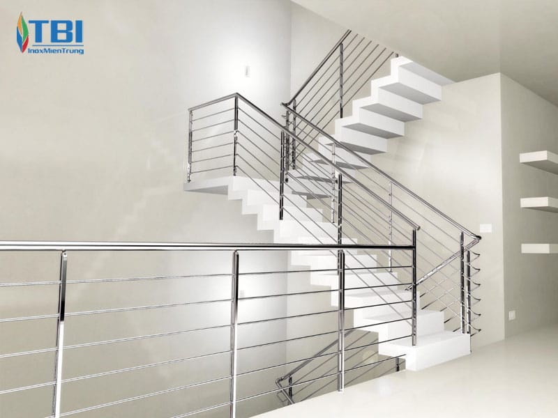 Vi-sao-thiet-bi-inox-duoc-chon-su-dung-trong-nganh-xay-dung-inoxmientrung - Copy