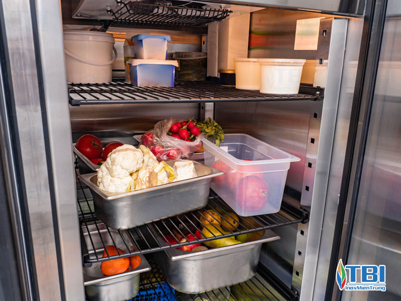 Huong-dan-ve-sinh-tu-mat-cong-nghiep-dung-cach-1-inoxmientrung