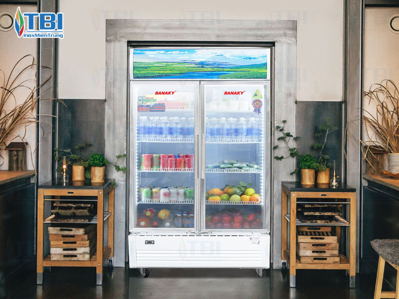 Nen-can-nhac-gi-khi-chon-dia-chi-phan-phoi-tu-mat-cong-nghiep-inoxmientrung