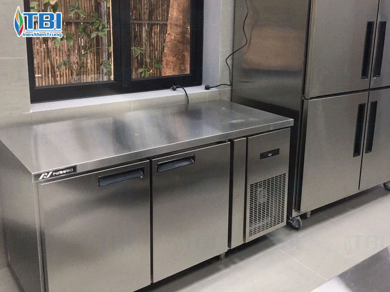 Ung-dung-cua-ban-mat-ban-lanh-cong-nghiep-inoxmientrung