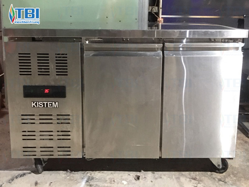 Ung-dung-trong-bep-an-cong-nghiep-va-suat-an-tap-the-inoxmientrung