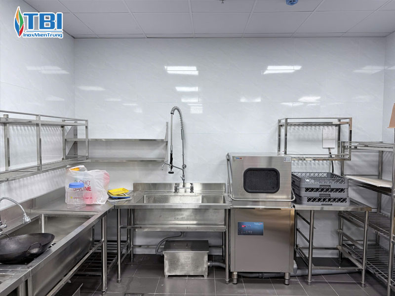 Hinh-anh-thuc-te-du-an-khach-san-tan-phuong-nam-2-inoxmientrung